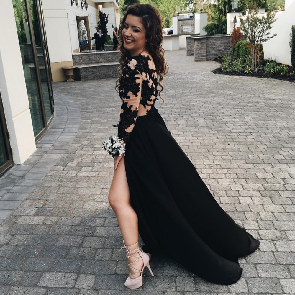 PROM DRESS - Picture 2 of 6